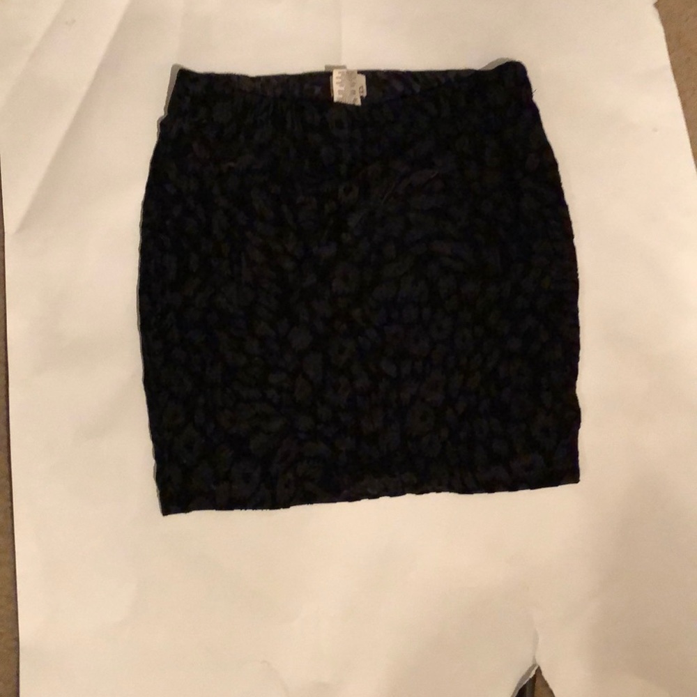 Super cute black mini skirt
